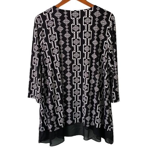 JM Collection Geo Print 3/4 Sleeve Scoop Neck Tunic Top Asymmetrical Sheer Hem - Picture 6 of 14